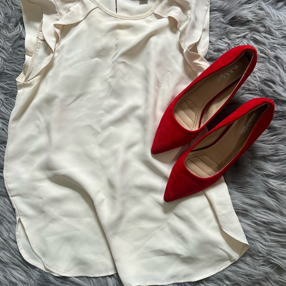 LOFT Cream Flutter Sleeve Ruffled Tank Top - Picture 2 of 9
